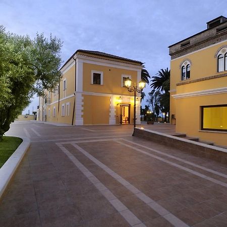 Hotel Villa Fiorita Giulianova Bagian luar foto