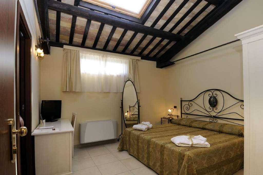 Hotel Villa Fiorita Giulianova Ruang foto