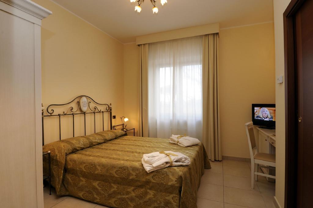 Hotel Villa Fiorita Giulianova Ruang foto
