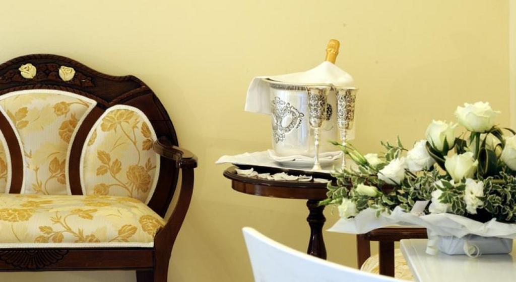 Hotel Villa Fiorita Giulianova Bagian luar foto