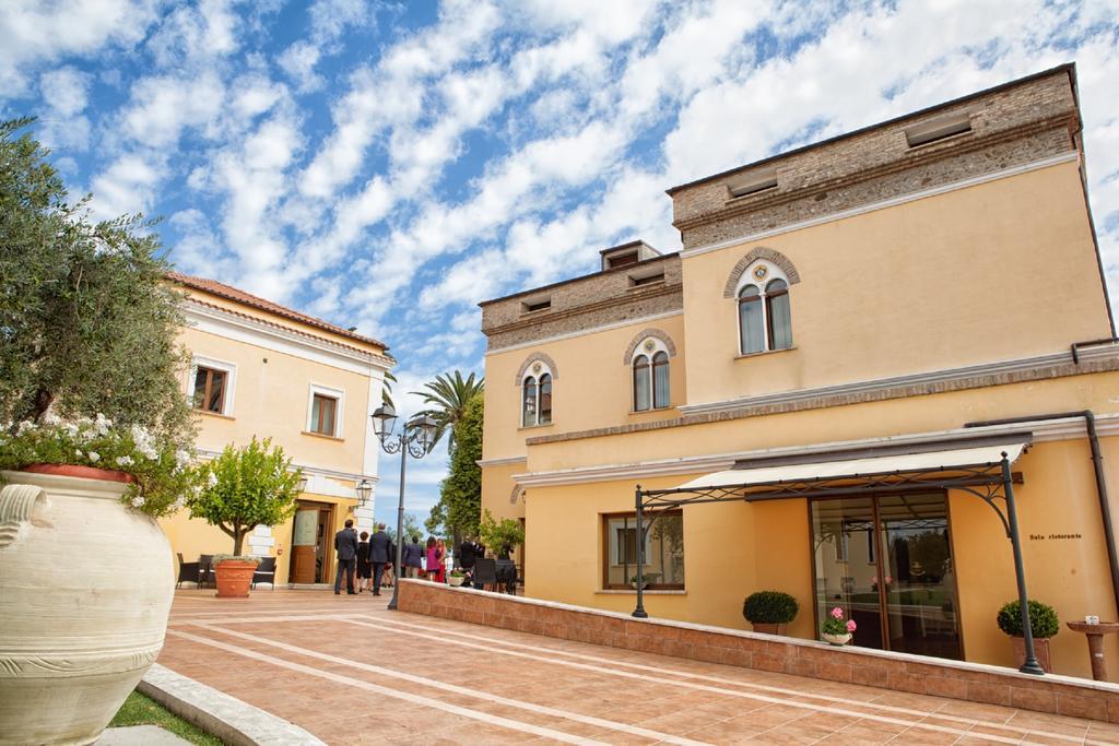 Hotel Villa Fiorita Giulianova Bagian luar foto
