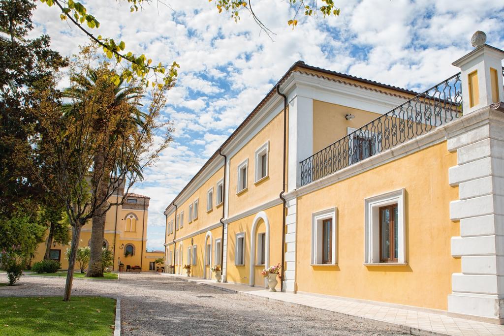Hotel Villa Fiorita Giulianova Bagian luar foto